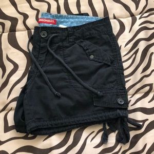 *SOLD* Unionbay 4 pocket drawstring shorts